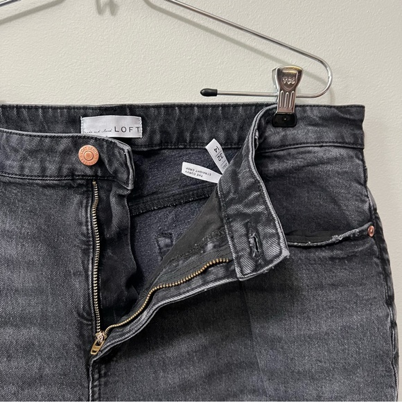 LOFT The Curvy Straight Crop Distressed Washed Black Raw Hem Jeans Size 14 - Picture 7 of 11